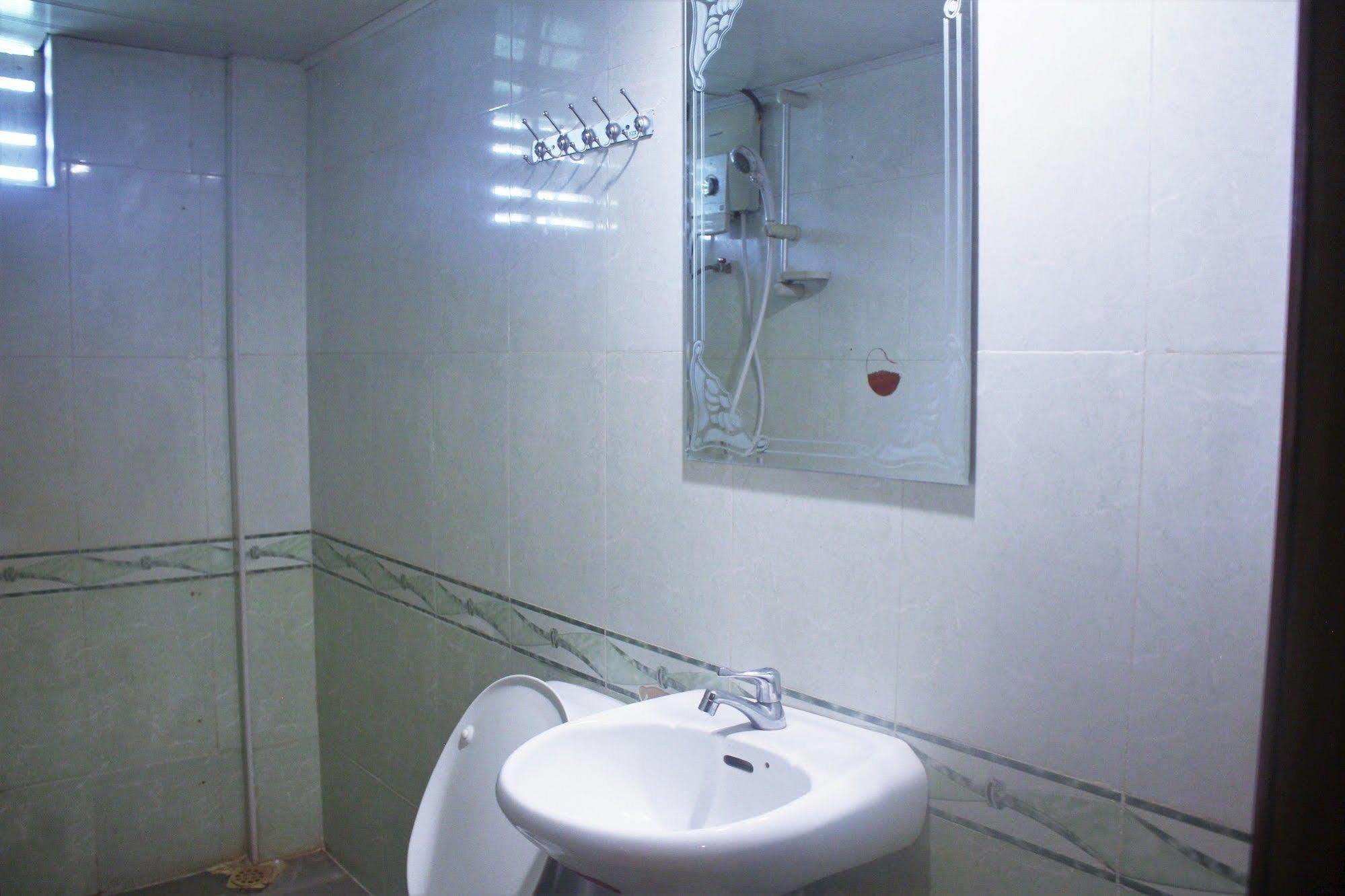 Spring Park Hotel Battambang Exterior photo
